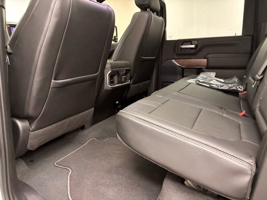 Used 2021 Chevrolet Silverado 3500 High Country image 33