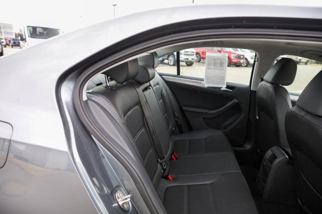 Used 2017 Volkswagen Jetta SE image 28