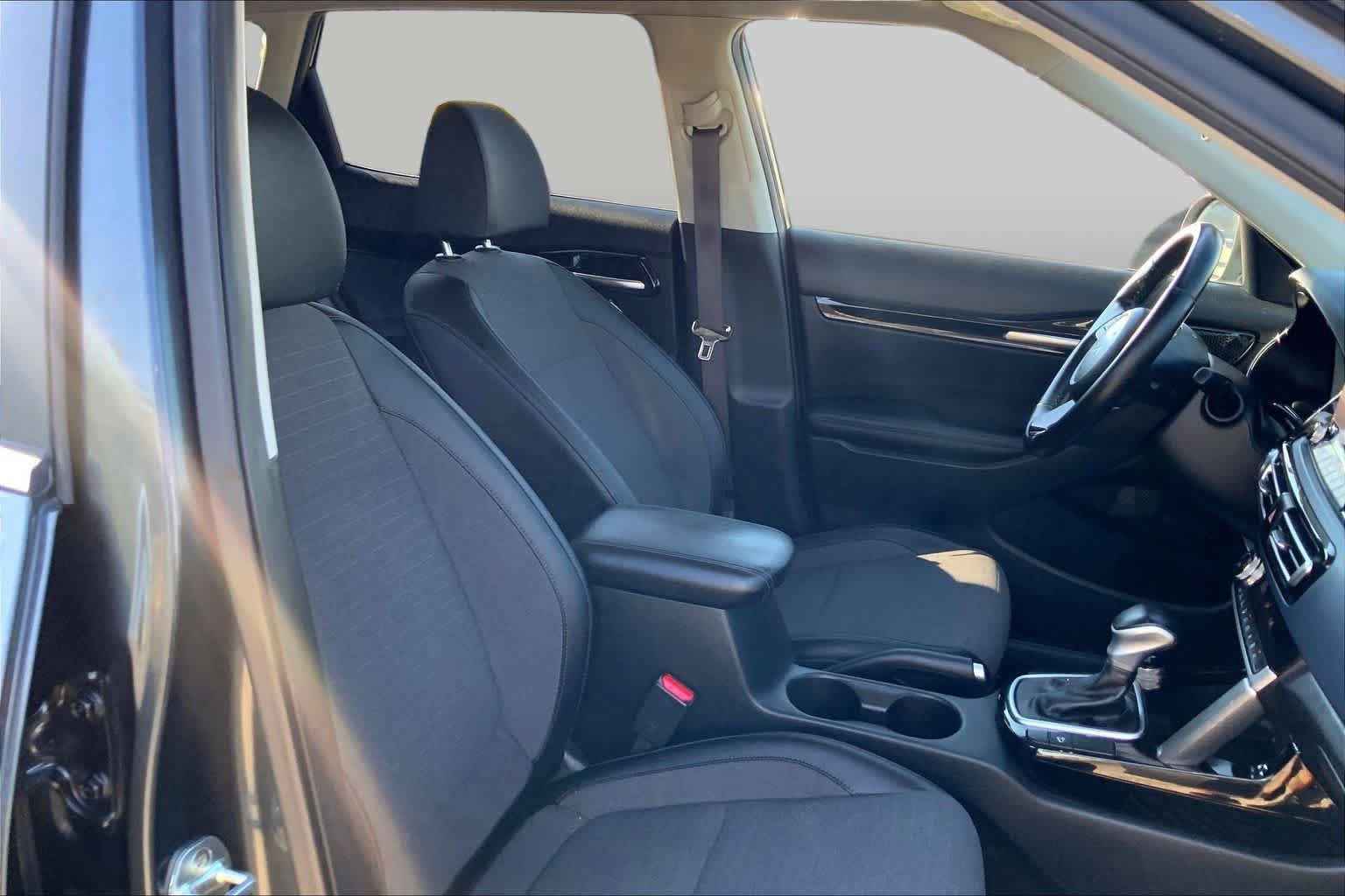 Used 2022 Kia Seltos S FWD image 9