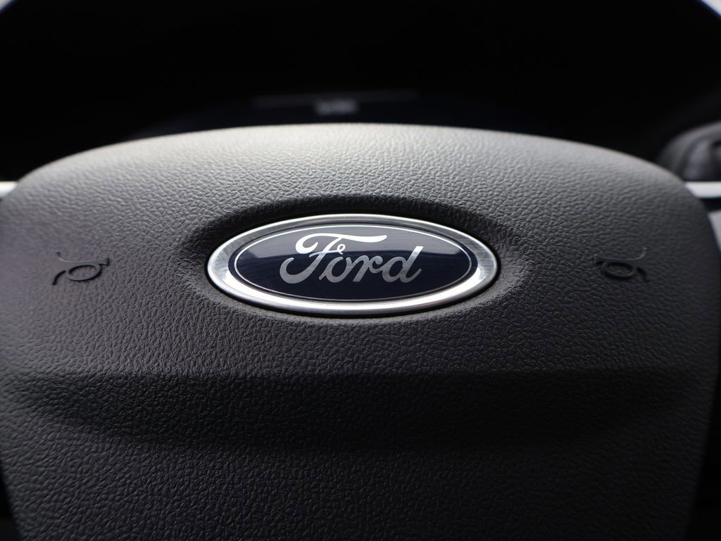 Certified 2025 Ford Escape Platinum image 28