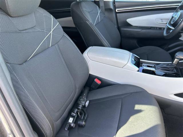 Used 2024 Hyundai Tucson SE image 23