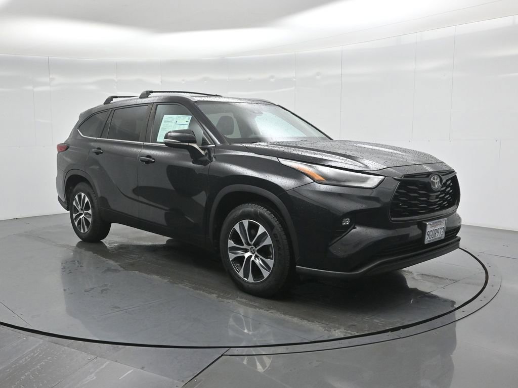 Used 2023 Toyota Highlander XLE image 59