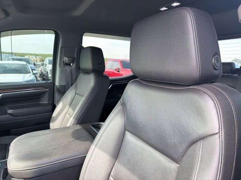 Used 2023 Chevrolet Silverado 1500 LT Trail Boss w/ Convenience Package II image 11