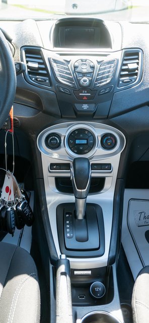 Certified 2018 Ford Fiesta SE w/ Cold Weather Package FWD image 15