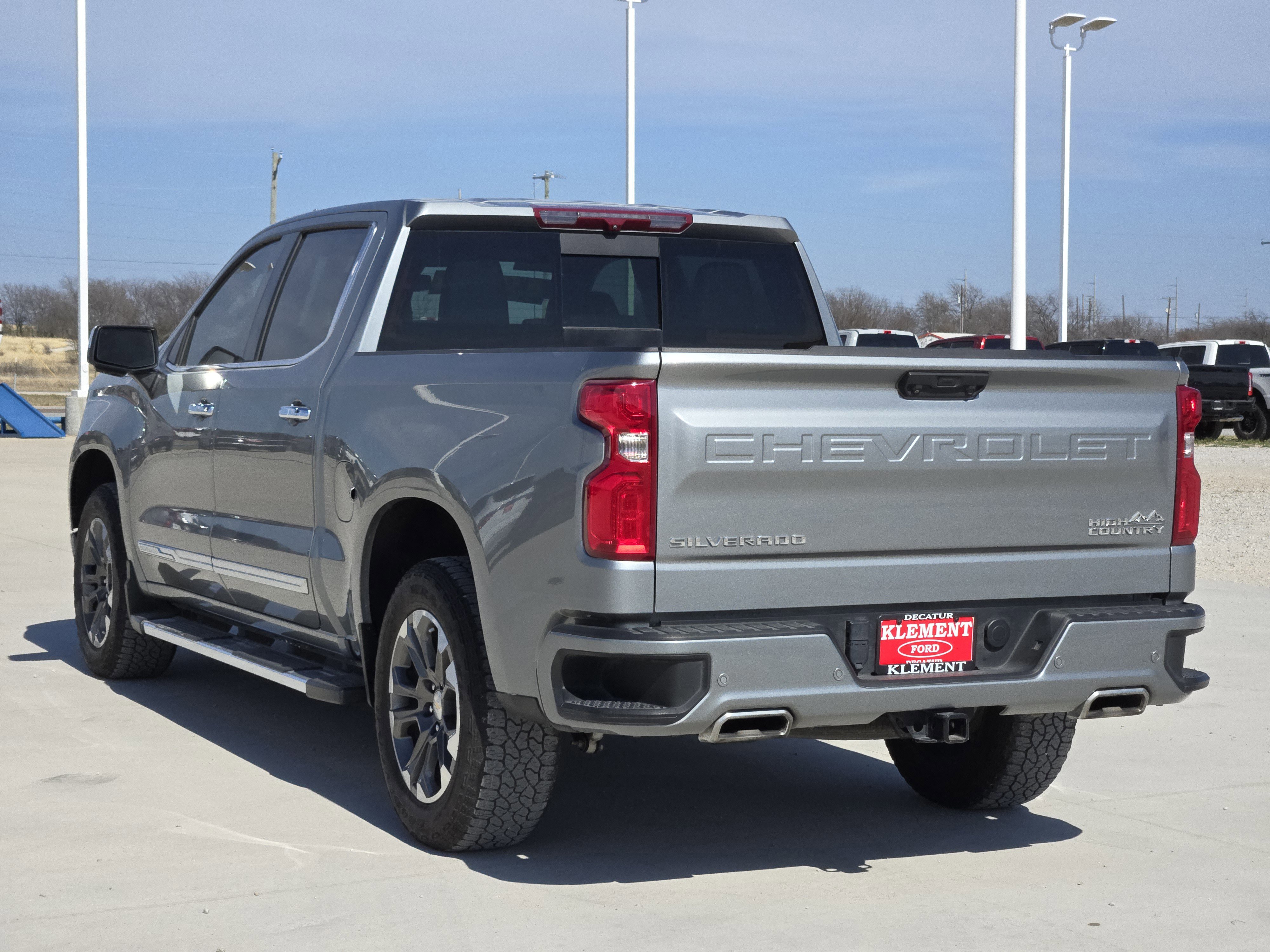 Used 2023 Chevrolet Silverado 1500 High Country w/ Z71 Off-Road Package image 3