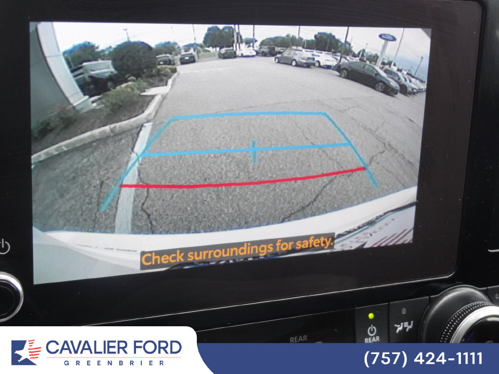 Used 2023 Toyota Highlander XLE FWD image 30