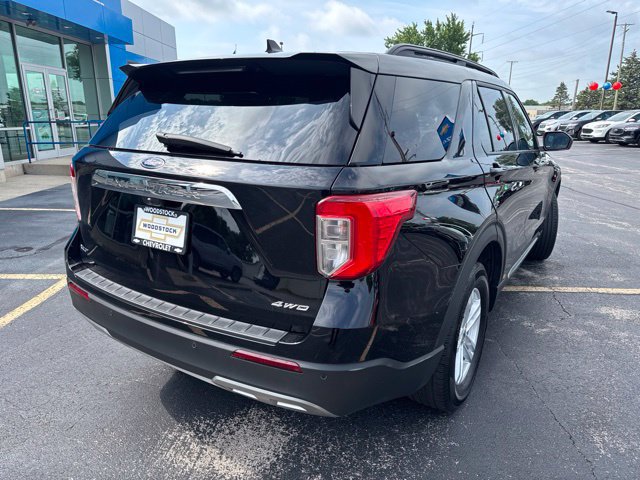 Certified 2023 Ford Explorer XLT w/ Equipment Group 202A AWD/4WD image 3