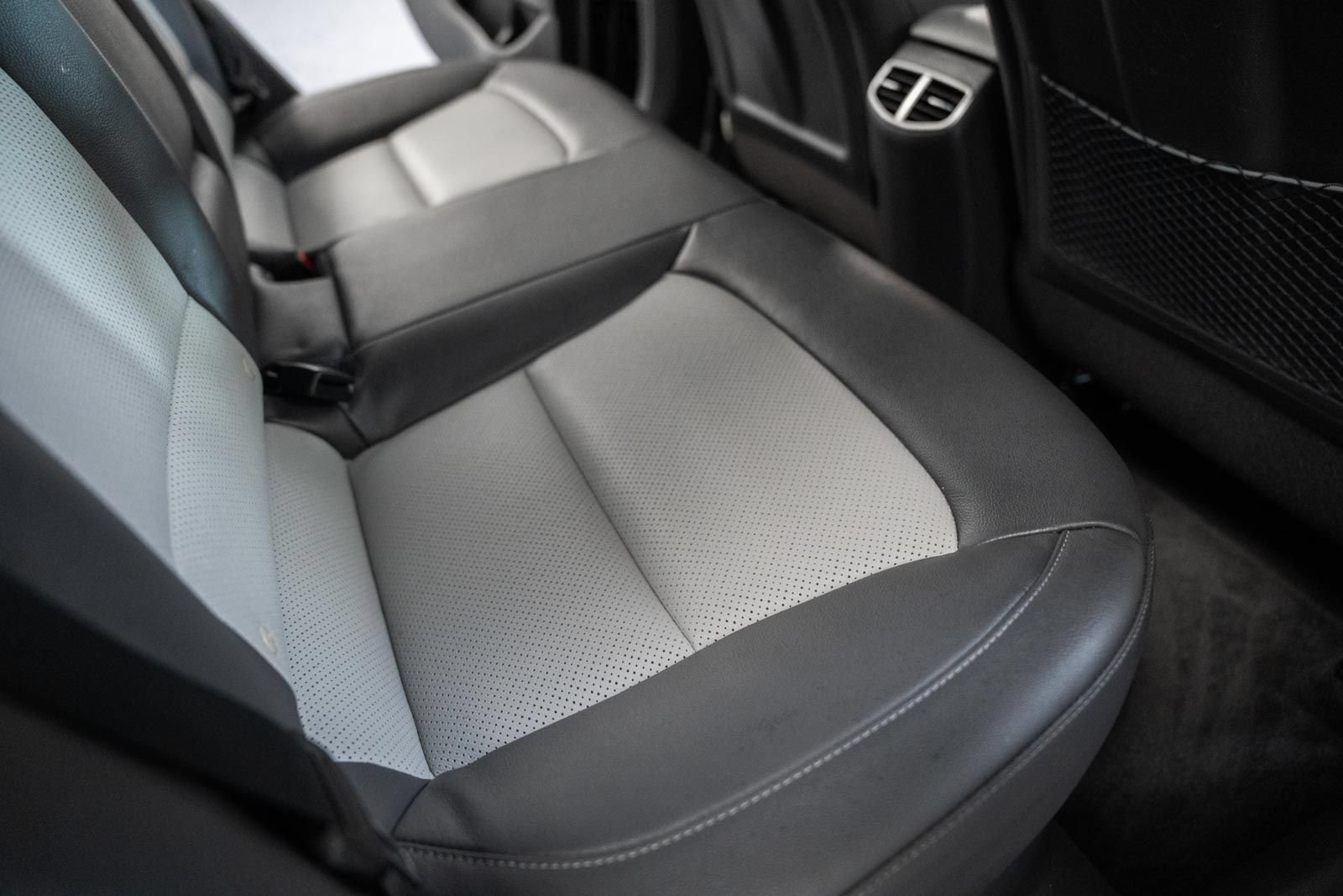 Used 2020 Hyundai Ioniq Limited FWD image 36