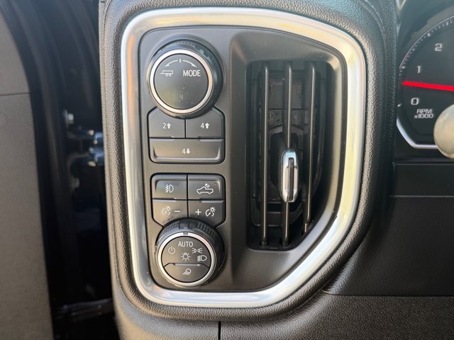 Used 2021 Chevrolet Silverado 2500 LT w/ Convenience Package AWD/4WD image 32