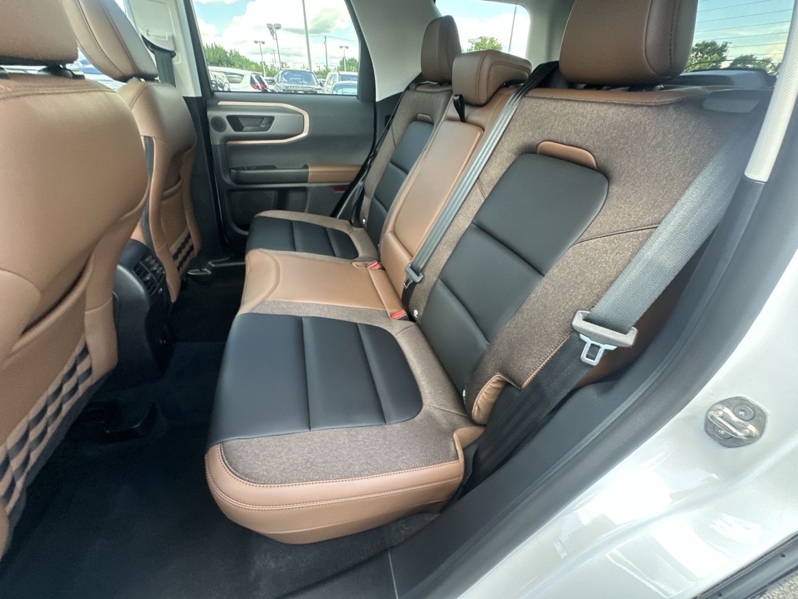 Certified 2025 Ford Bronco Sport Outer Banks w/ Outer Banks Tech Package+ AWD/4WD image 33