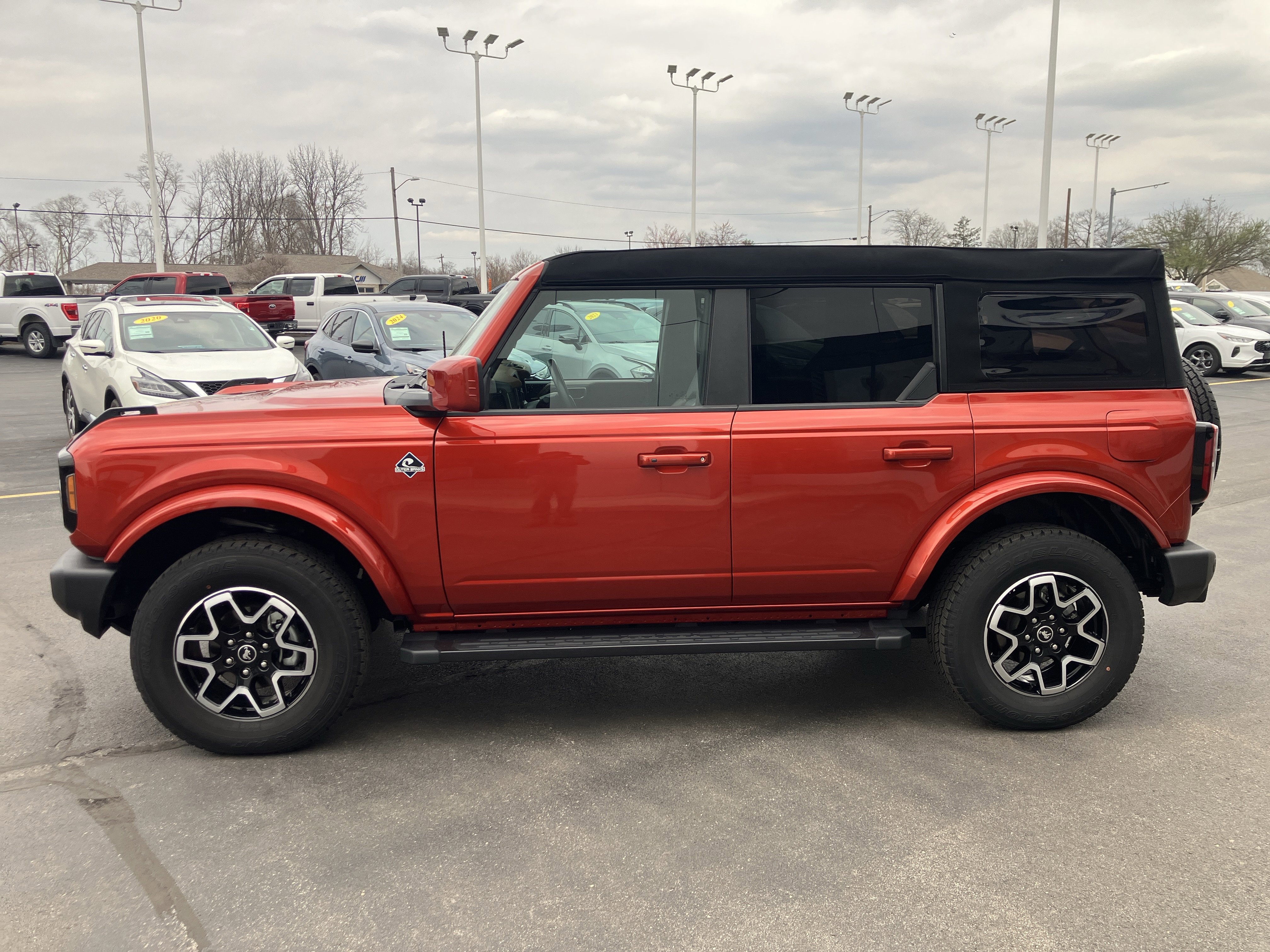 Certified 2024 Ford Bronco Outer Banks image 2