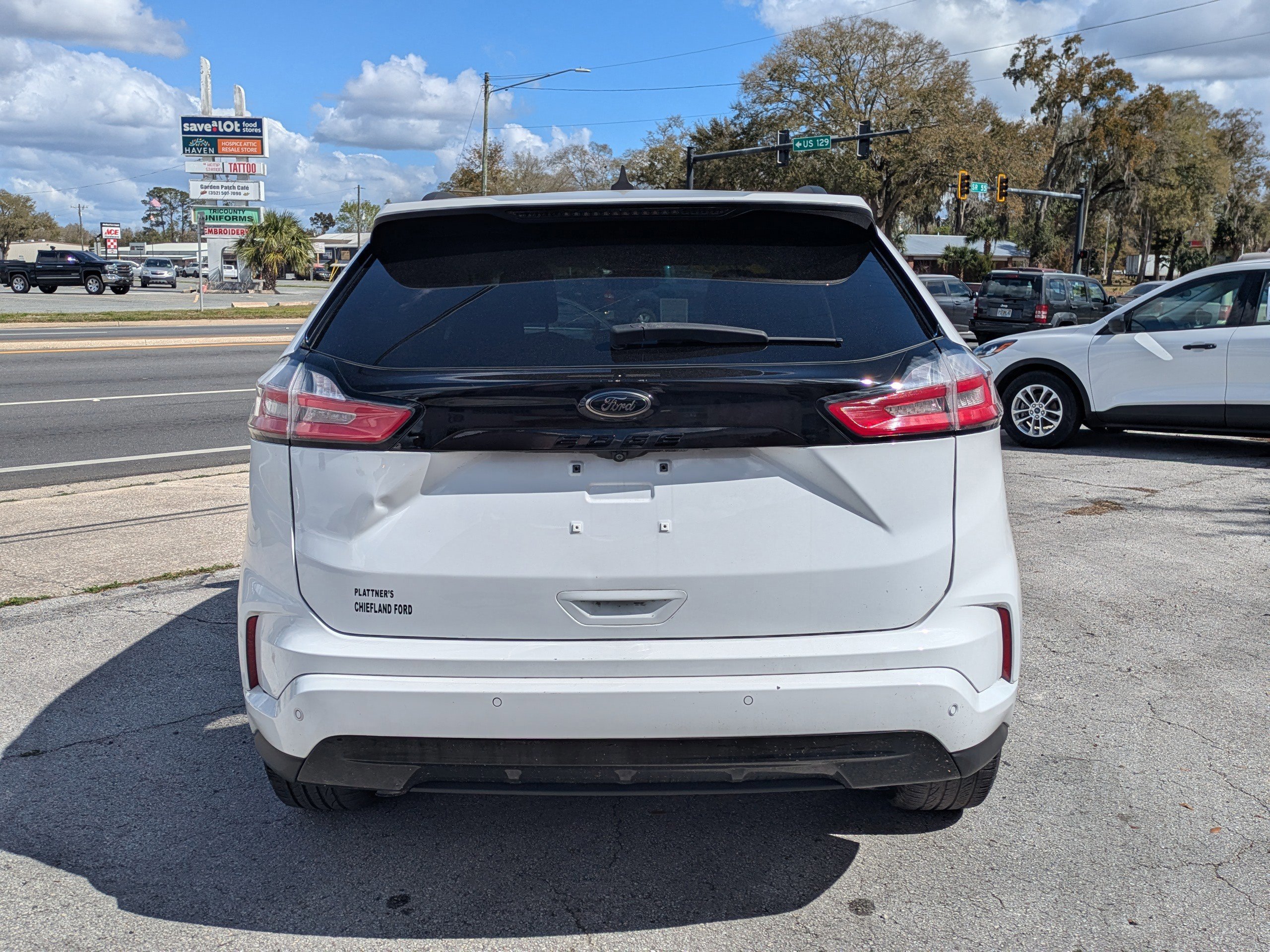 Certified 2023 Ford Edge SE w/ Black Appearance Package image 4