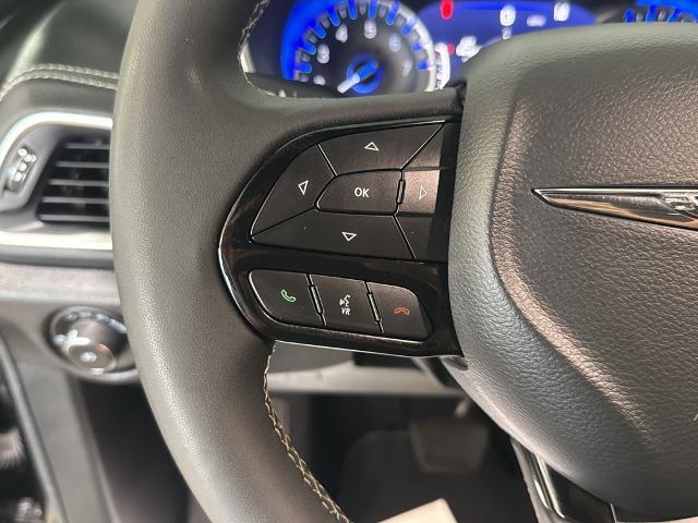 Used 2025 Chrysler Pacifica Limited FWD image 20
