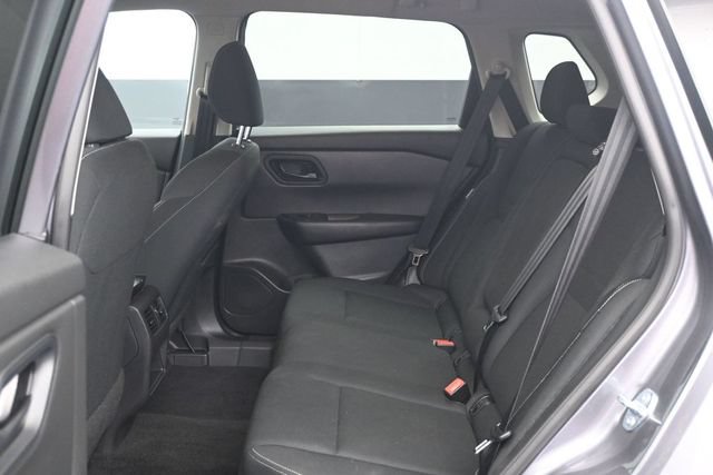 Used 2025 Nissan Rogue S AWD/4WD image 5