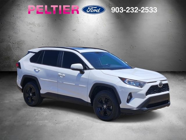 Used 2019 Toyota RAV4 XLE w/ Convenience Package FWD image 1