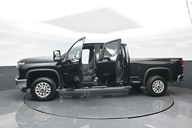 Used 2025 Chevrolet Silverado 2500 LT w/ Convenience Package AWD/4WD image 29