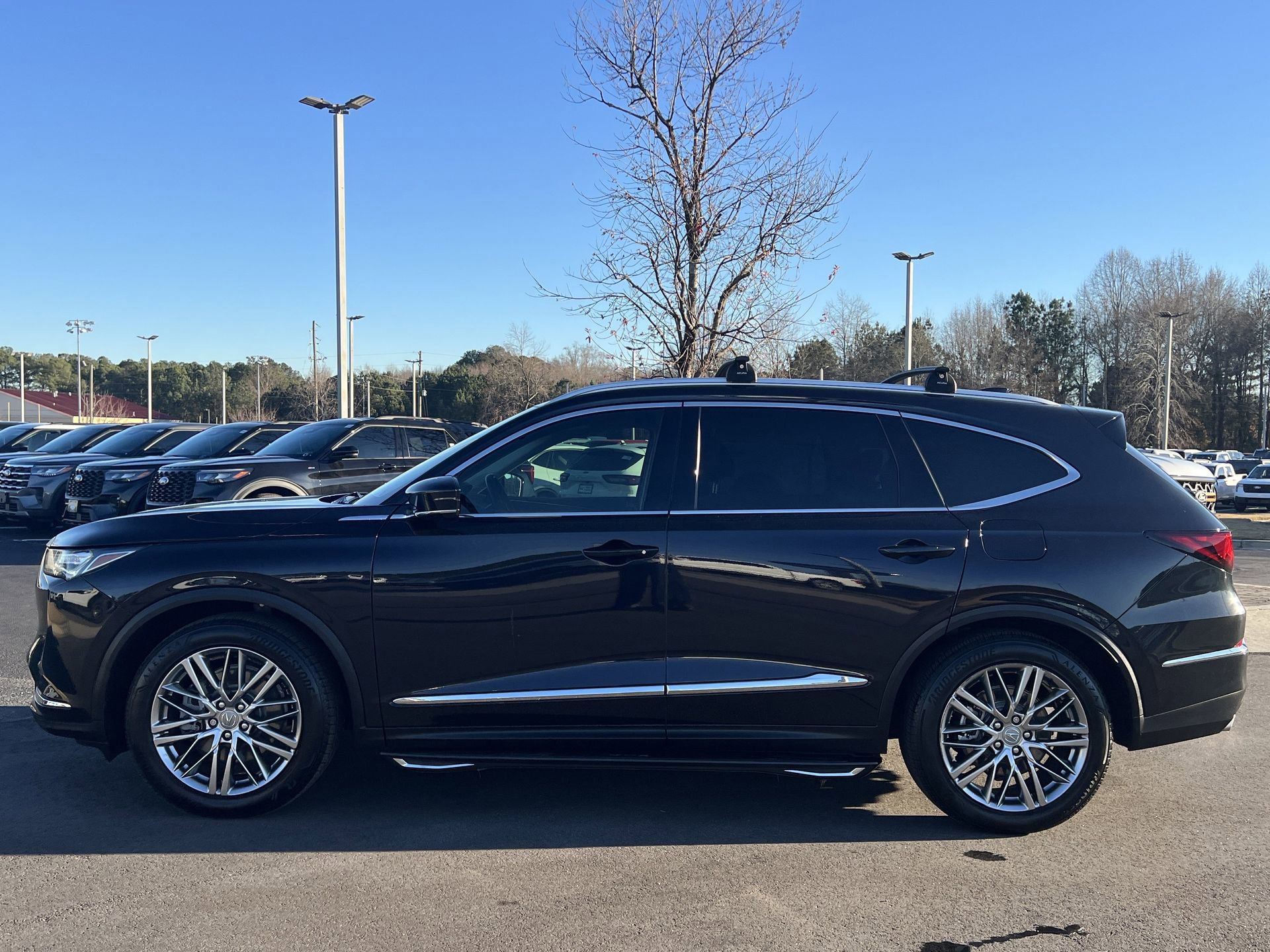 Used 2023 Acura MDX SH-AWD w/ Advance Package image 6