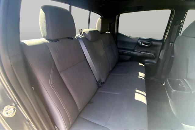 Used 2017 Toyota Tacoma TRD Sport w/ Premium & Technology Package AWD/4WD image 20