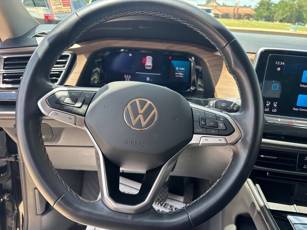 Used 2024 Volkswagen Atlas SE AWD/4WD image 15