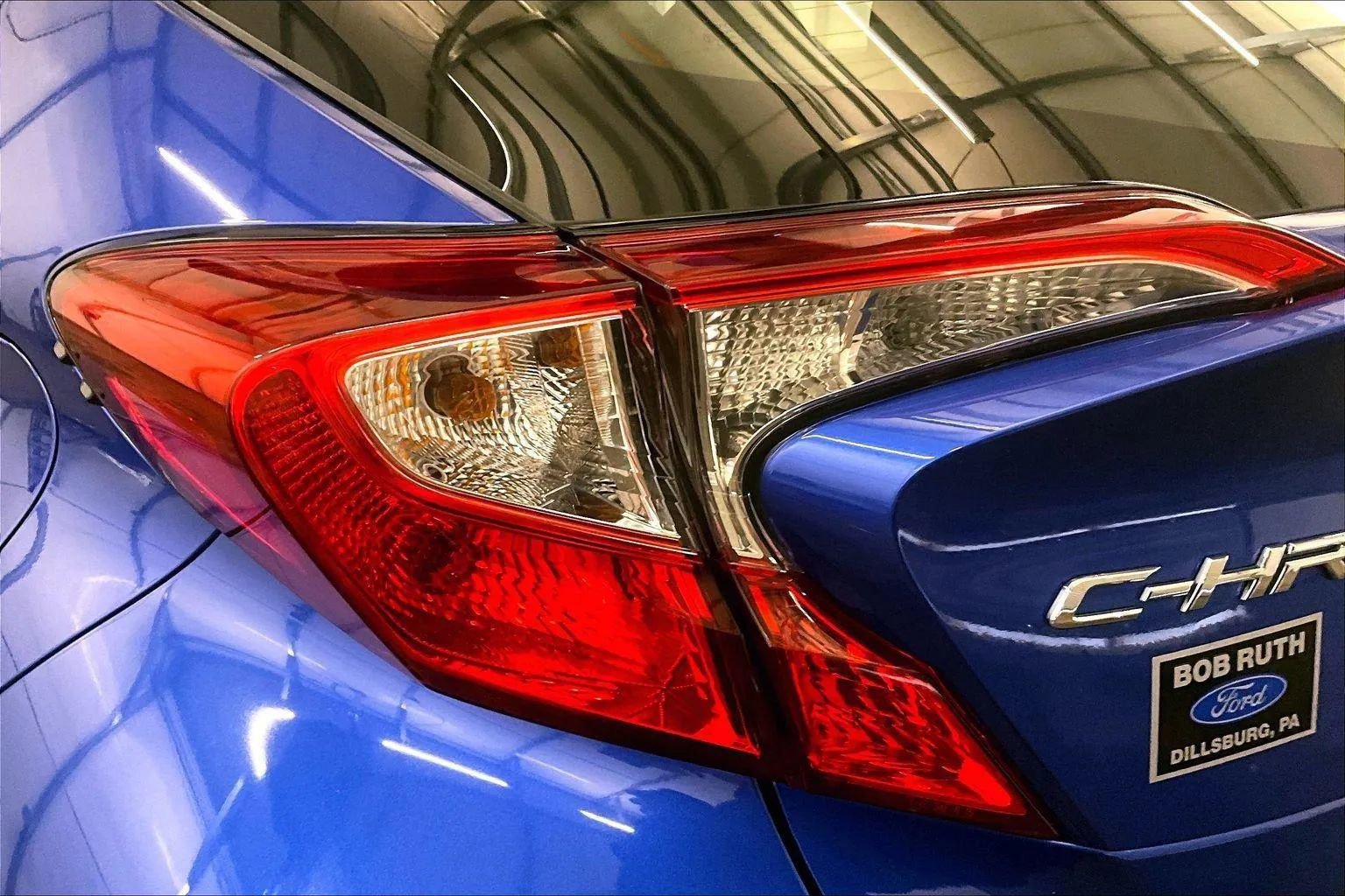 Used 2019 Toyota C-HR XLE image 28