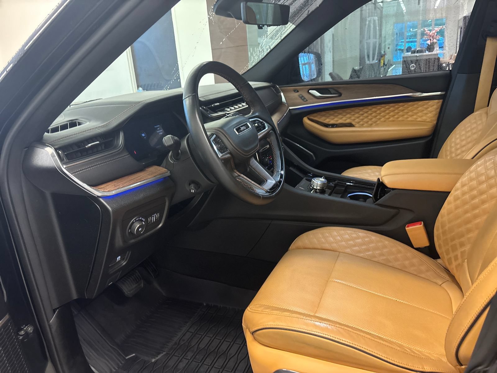 Used 2023 Jeep Grand Cherokee Summit w/ Adv Protech Group IV AWD/4WD image 12