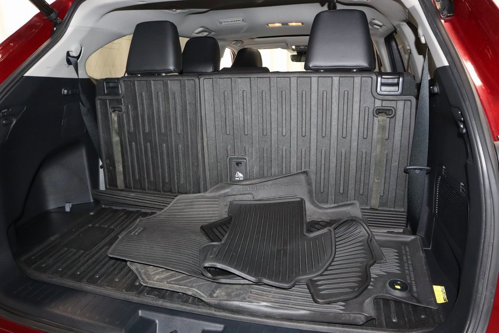 Used 2022 Toyota Highlander XLE image 15