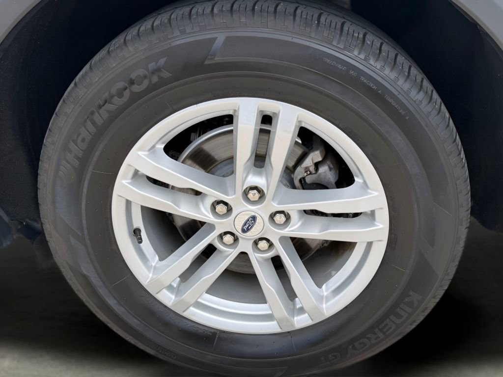 Certified 2023 Ford Explorer XLT RWD image 22