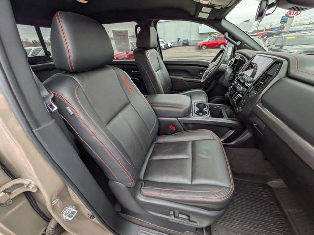 Used 2022 Nissan Titan PRO-4X w/ Pro-4x Convenience Package image 19