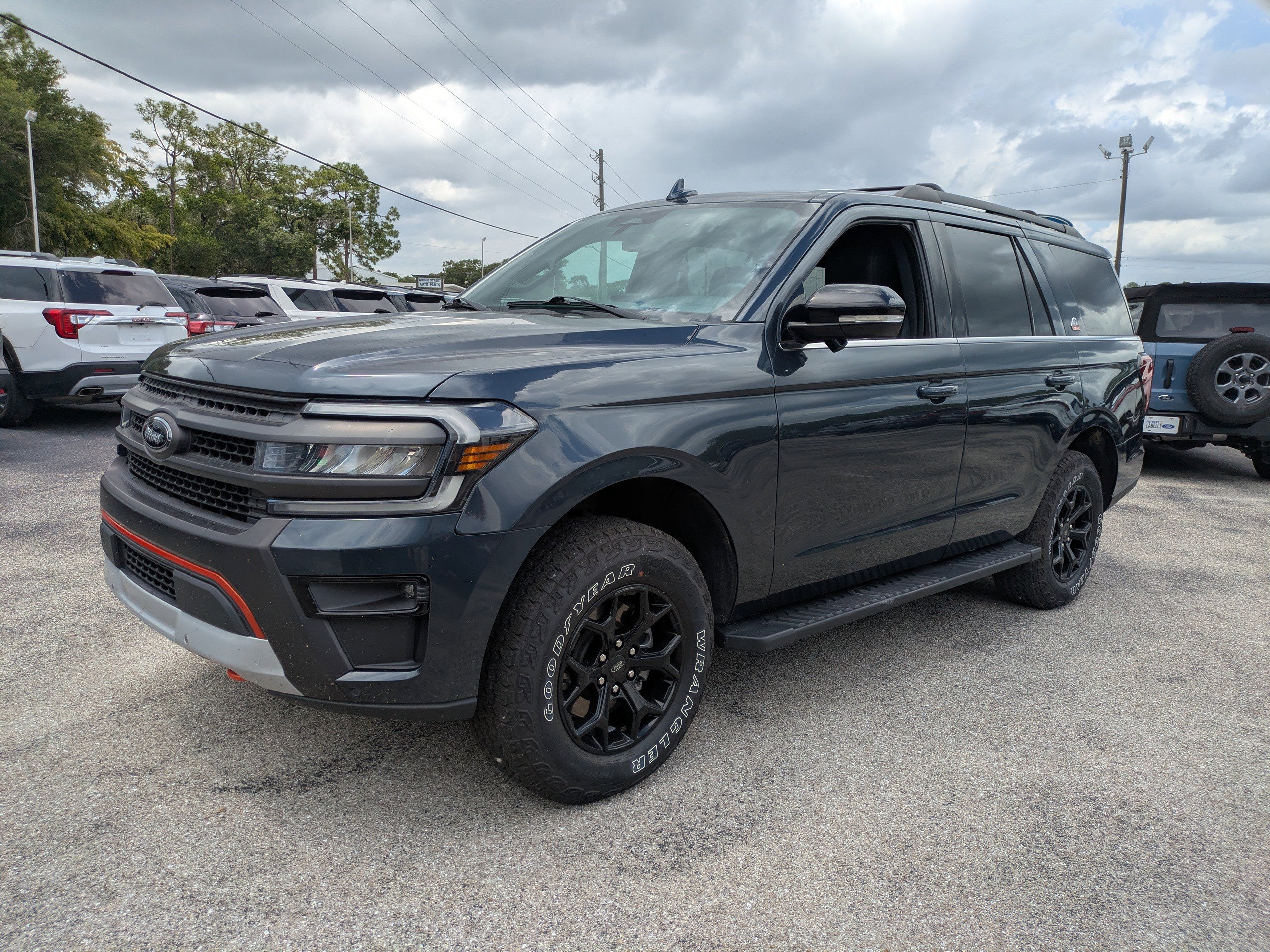 Certified 2022 Ford Expedition Timberline AWD/4WD image 8