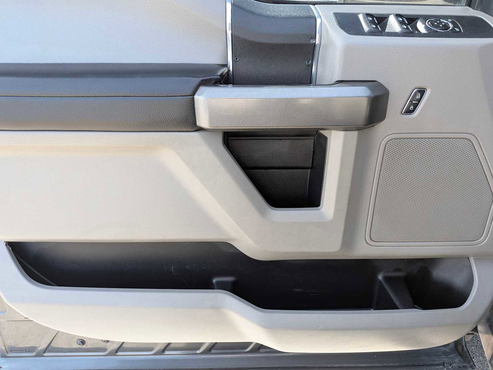 Certified 2017 Ford F250 XLT image 17