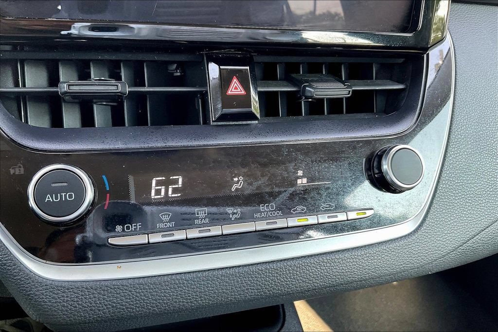 Used 2024 Toyota Corolla LE FWD image 15