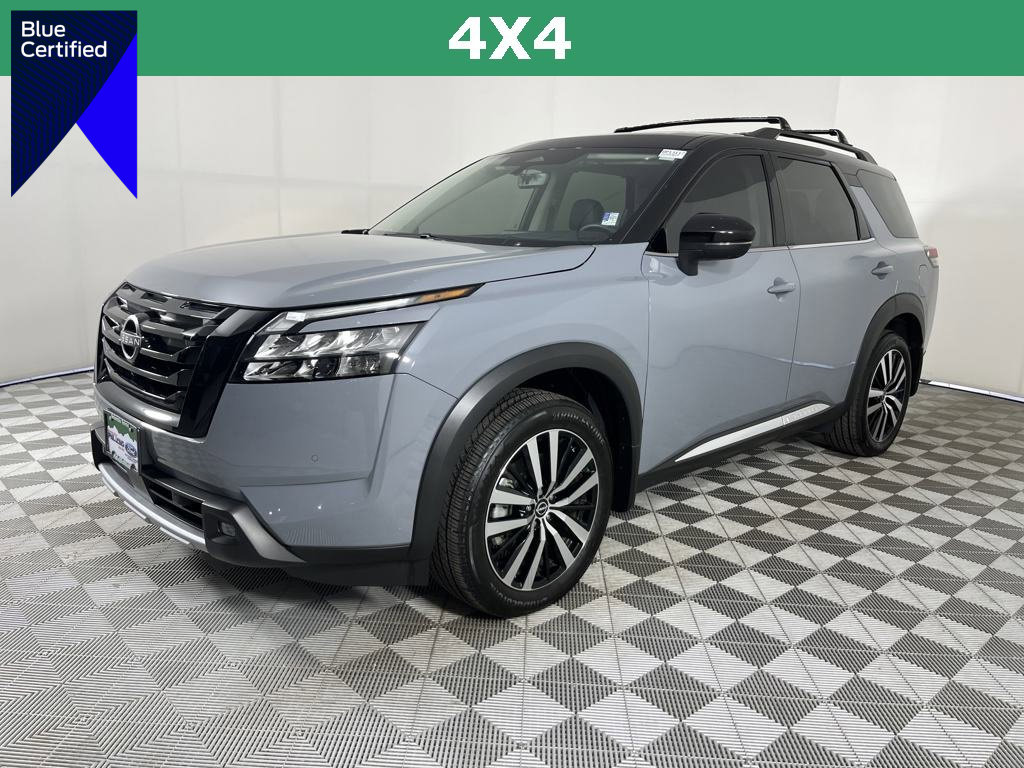 Used 2025 Nissan Pathfinder Platinum w/ Black Appearance Package