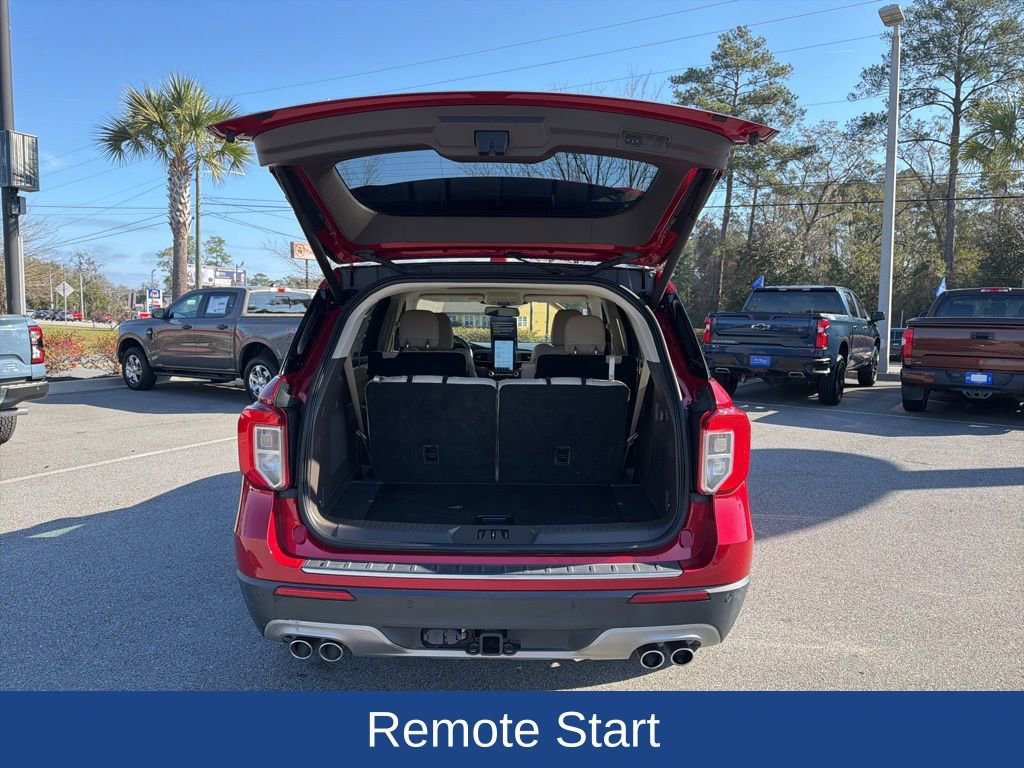 Certified 2020 Ford Explorer Platinum w/ Premium Technology Package image 9