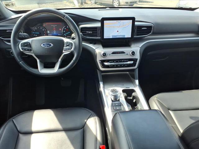 Certified 2023 Ford Explorer XLT w/ Equipment Group 202A AWD/4WD image 10