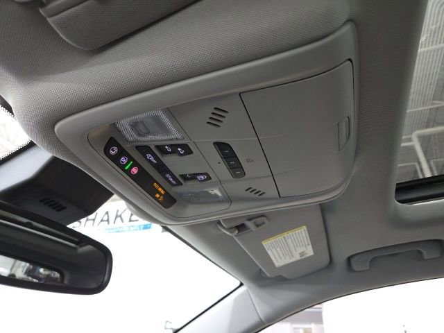 Used 2021 GMC Terrain SLT w/ Infotainment Package II image 32