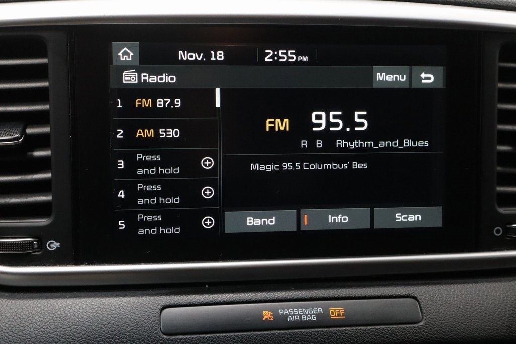 Used 2020 Kia Sportage LX image 2