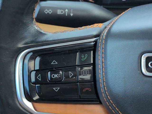 Used 2022 Jeep Grand Wagoneer Series III w/ Rear Seat Video Group 1 AWD/4WD image 26