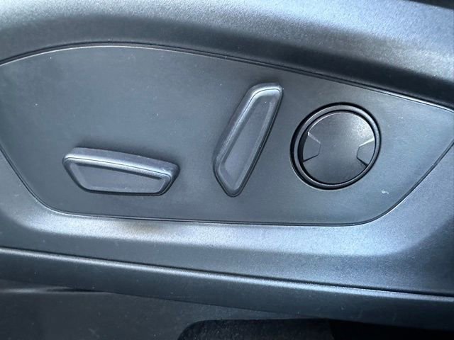 Certified 2022 Ford Explorer XLT w/ Equipment Group 202A image 28