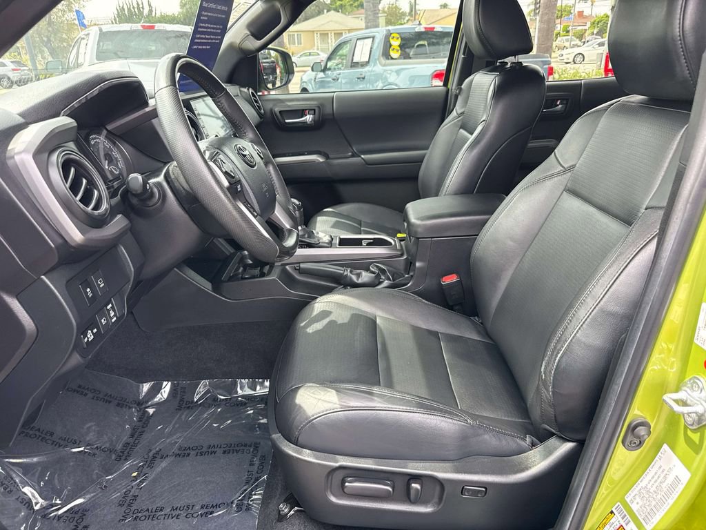 Used 2023 Toyota Tacoma TRD Sport w/ TRD Premium Sport Package AWD/4WD image 24