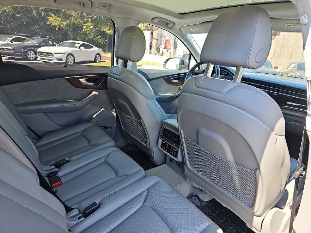 Used 2020 Audi Q7 3.0T Prestige AWD/4WD image 11