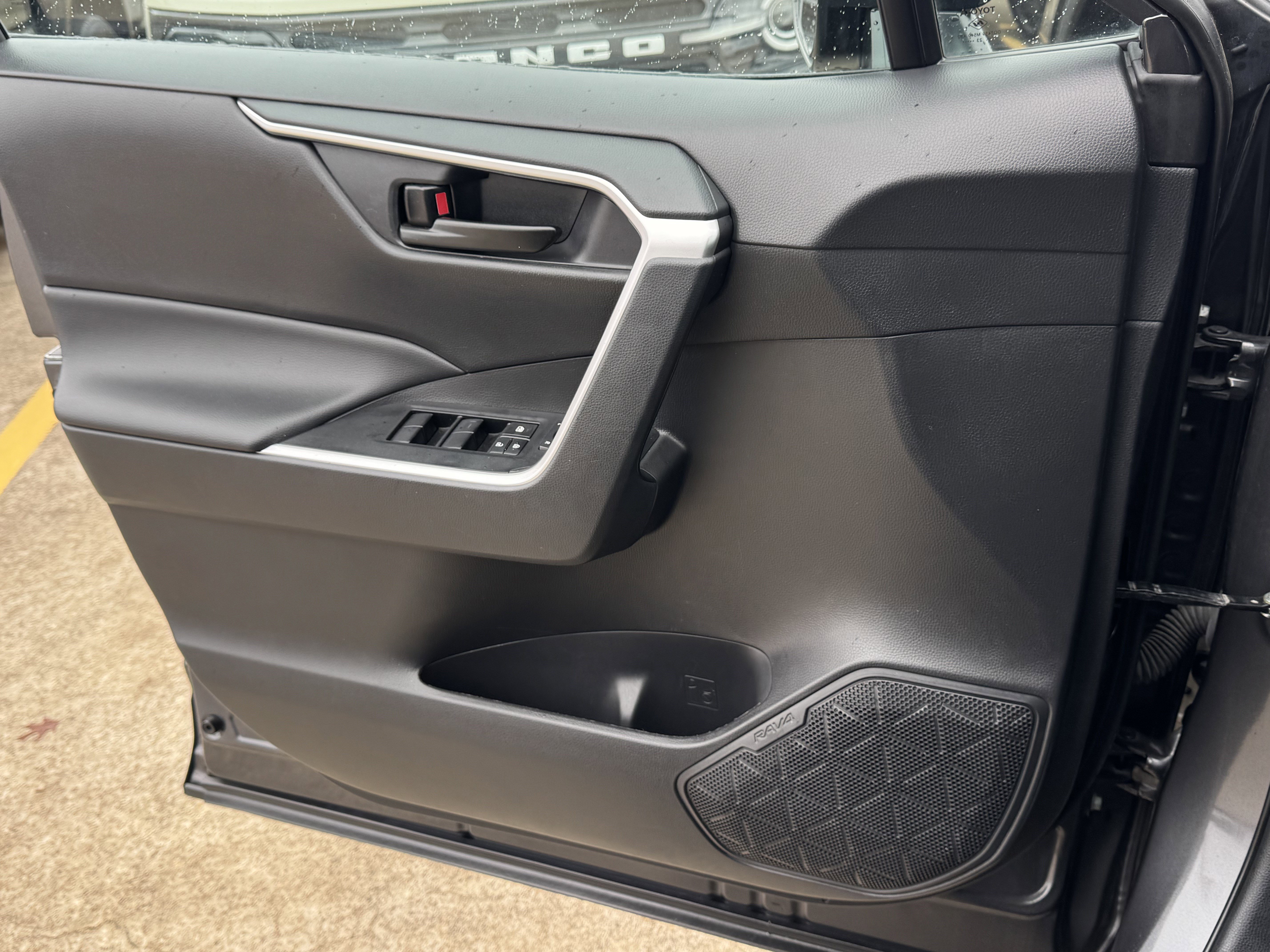 Used 2024 Toyota RAV4 LE image 21