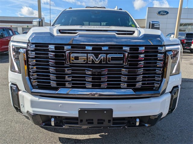Used 2024 GMC Sierra 2500 Denali Ultimate image 9