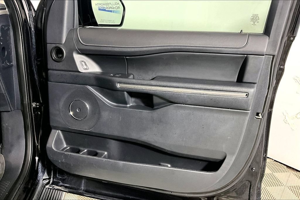 Certified 2022 Ford Expedition XLT RWD image 19