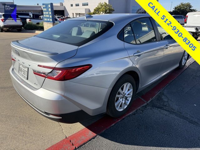 Used 2025 Toyota Camry LE image 3