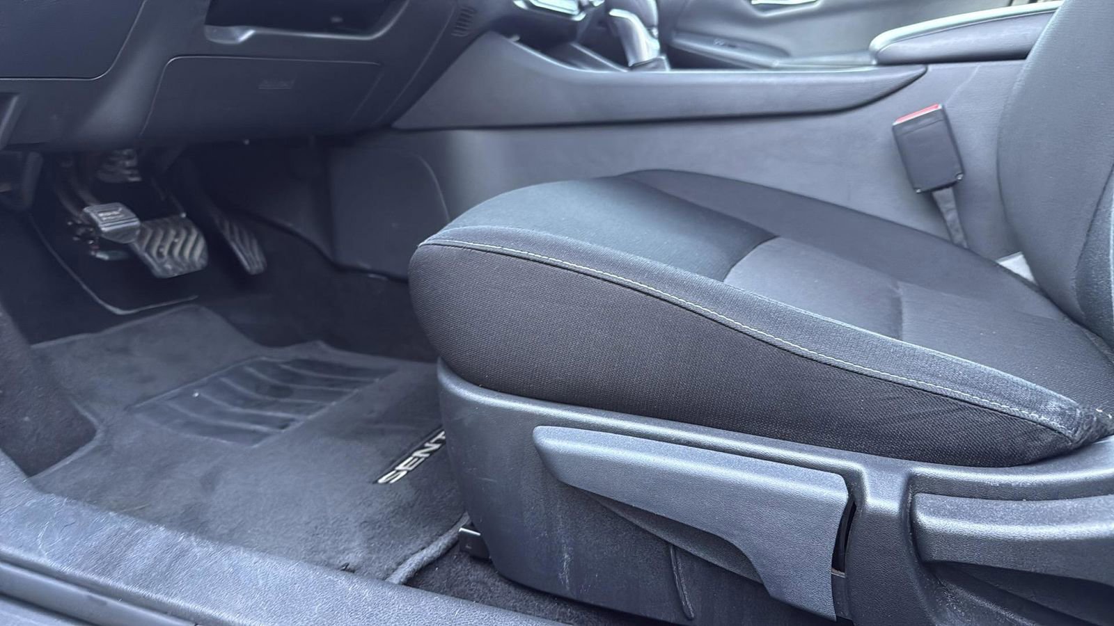 Used 2024 Nissan Sentra SV image 11