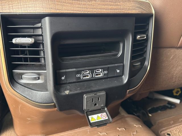 Used 2024 RAM 3500 Limited w/ Towing Technology Group image 20