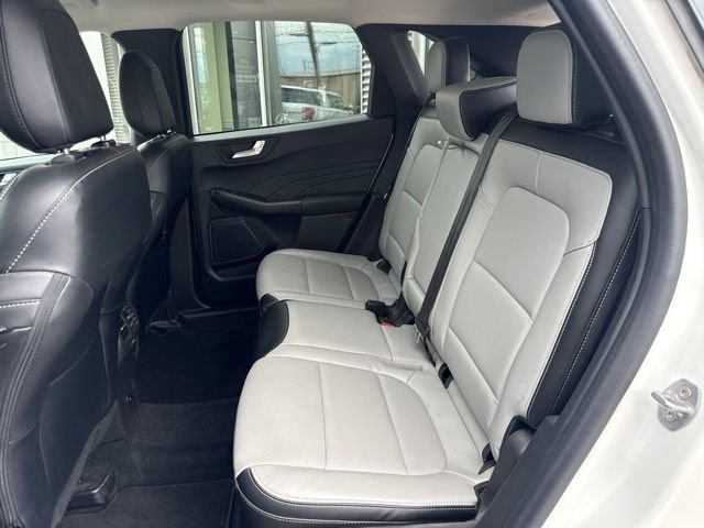 Certified 2023 Ford Escape Platinum AWD/4WD image 40