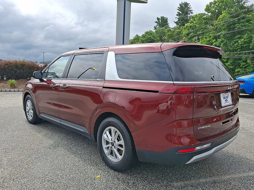 Used 2024 Kia Carnival LX FWD image 22