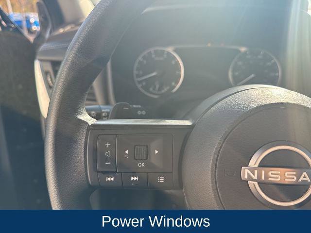 Used 2023 Nissan Rogue S image 17