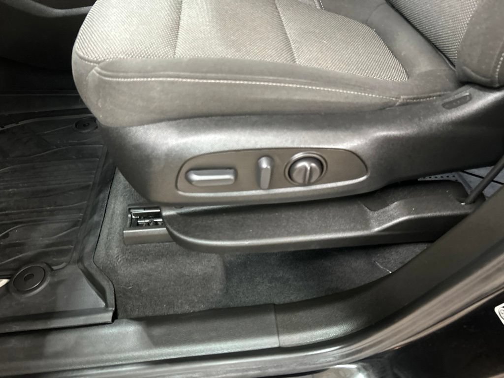 Used 2023 Chevrolet Traverse LT w/ LPO, Floor Liner Package AWD/4WD image 12